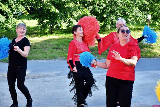 [WIDEO/FOTO] Występy, smaczne jadło i swojski klimat na Festynie Strażackim w Sieroszowie
