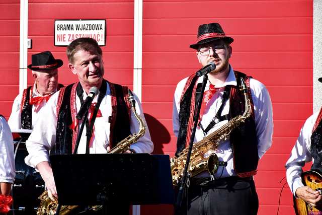 [WIDEO/FOTO] Występy, smaczne jadło i swojski klimat na Festynie Strażackim w Sieroszowie