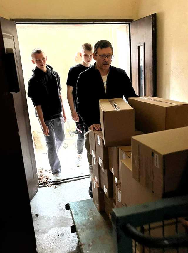 [FOTO] Ziębickie Koło Brata Alberta znowu z rekordem. 18 ton żywności trafiło do potrzebujących