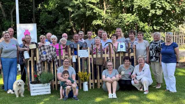 [FOTO] Spotkanie dla seniorów w Dzbanowie w ramach programu „Danie Wspólnych Chwil”