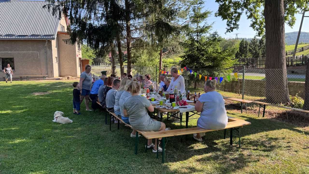 [FOTO] Spotkanie dla seniorów w Dzbanowie w ramach programu „Danie Wspólnych Chwil”