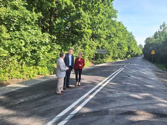 Zakończono przebudowę drogi w Błotnicy. Inwestycja pochłonęła prawie 4 mln złotych [SZCZEGÓŁY/FOTO]