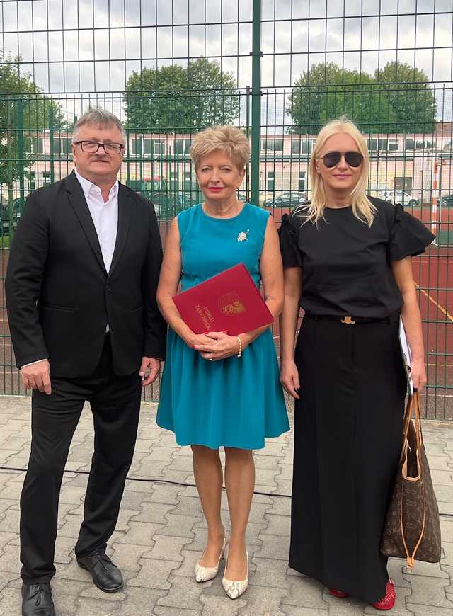 Najlepsi uczniowie szkół ponadpodstawowych z Powiatu Ząbkowickiego nagrodzeni przez Zarząd Powiatu