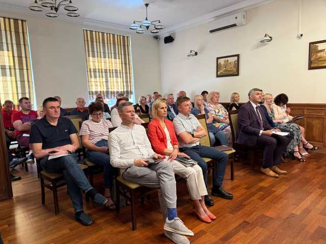 [FOTO] Gospodarka finansowa gmin została oceniona pozytywnie. Wotum zaufania i absolutorium dla wszystkich włodarzy gmin z naszego powiatu