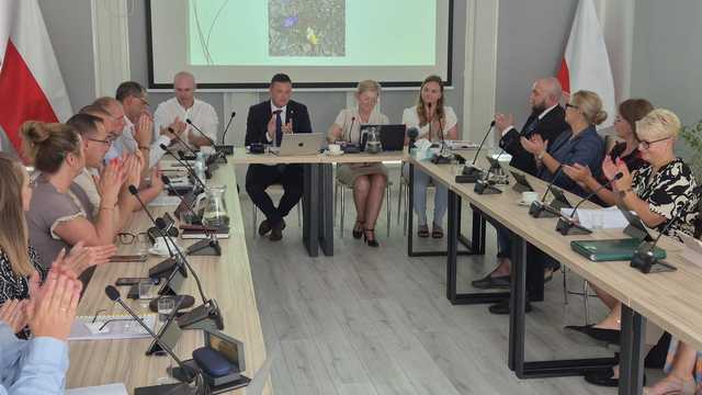 [FOTO] Gospodarka finansowa gmin została oceniona pozytywnie. Wotum zaufania i absolutorium dla wszystkich włodarzy gmin z naszego powiatu