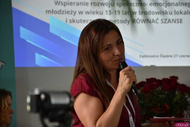 [WIDEO, FOTO] Z czym muszą mierzyć się młodzi ludzie? Zamiast mówić o problemach, postawmy wyzwania. O tym, jak wspierać młodych lokalnie