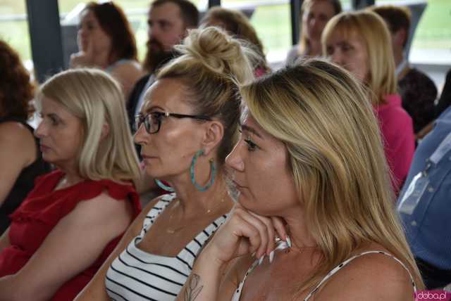 [WIDEO, FOTO] Z czym muszą mierzyć się młodzi ludzie? Zamiast mówić o problemach, postawmy wyzwania. O tym, jak wspierać młodych lokalnie
