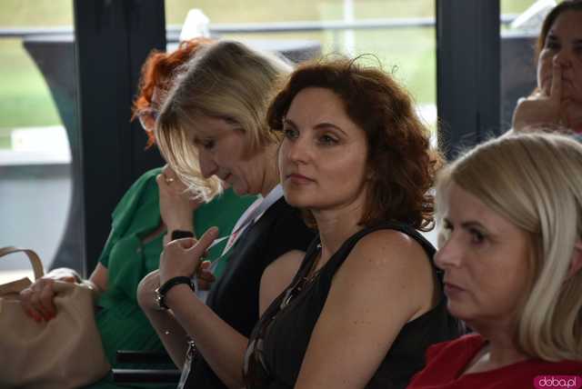 [WIDEO, FOTO] Z czym muszą mierzyć się młodzi ludzie? Zamiast mówić o problemach, postawmy wyzwania. O tym, jak wspierać młodych lokalnie
