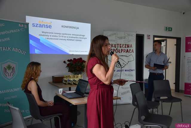 [WIDEO, FOTO] Z czym muszą mierzyć się młodzi ludzie? Zamiast mówić o problemach, postawmy wyzwania. O tym, jak wspierać młodych lokalnie