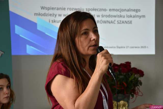 [WIDEO, FOTO] Z czym muszą mierzyć się młodzi ludzie? Zamiast mówić o problemach, postawmy wyzwania. O tym, jak wspierać młodych lokalnie