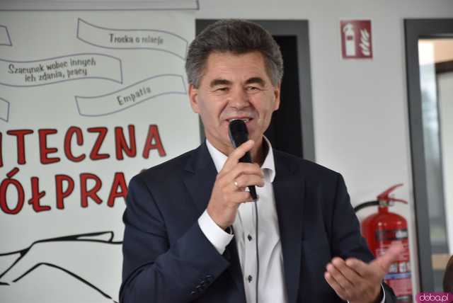 [WIDEO, FOTO] Z czym muszą mierzyć się młodzi ludzie? Zamiast mówić o problemach, postawmy wyzwania. O tym, jak wspierać młodych lokalnie