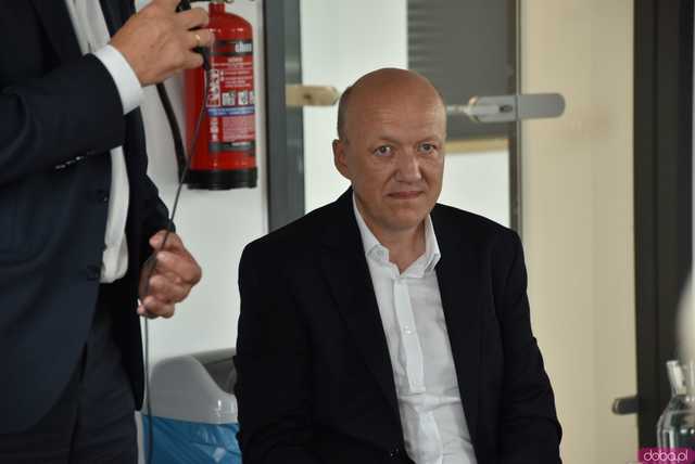 [WIDEO, FOTO] Z czym muszą mierzyć się młodzi ludzie? Zamiast mówić o problemach, postawmy wyzwania. O tym, jak wspierać młodych lokalnie