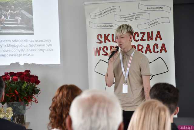 [WIDEO, FOTO] Z czym muszą mierzyć się młodzi ludzie? Zamiast mówić o problemach, postawmy wyzwania. O tym, jak wspierać młodych lokalnie