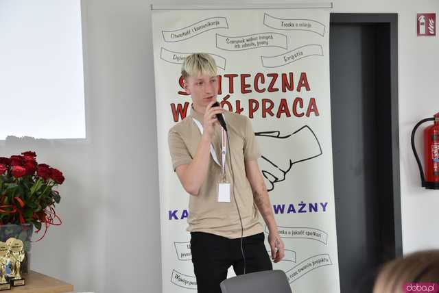 [WIDEO, FOTO] Z czym muszą mierzyć się młodzi ludzie? Zamiast mówić o problemach, postawmy wyzwania. O tym, jak wspierać młodych lokalnie
