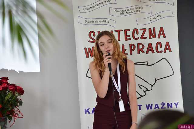 [WIDEO, FOTO] Z czym muszą mierzyć się młodzi ludzie? Zamiast mówić o problemach, postawmy wyzwania. O tym, jak wspierać młodych lokalnie