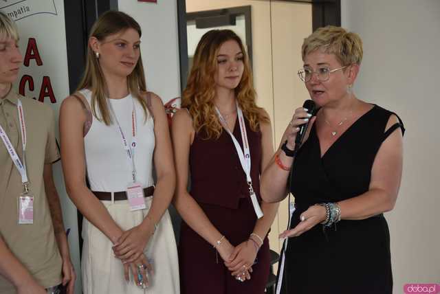 [WIDEO, FOTO] Z czym muszą mierzyć się młodzi ludzie? Zamiast mówić o problemach, postawmy wyzwania. O tym, jak wspierać młodych lokalnie