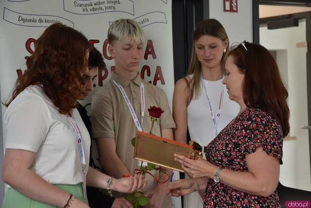 [WIDEO, FOTO] Z czym muszą mierzyć się młodzi ludzie? Zamiast mówić o problemach, postawmy wyzwania. O tym, jak wspierać młodych lokalnie