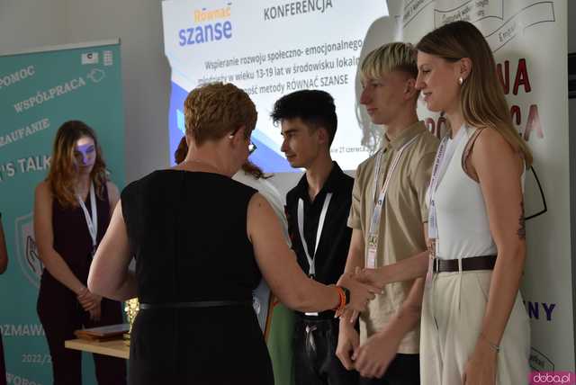 [WIDEO, FOTO] Z czym muszą mierzyć się młodzi ludzie? Zamiast mówić o problemach, postawmy wyzwania. O tym, jak wspierać młodych lokalnie
