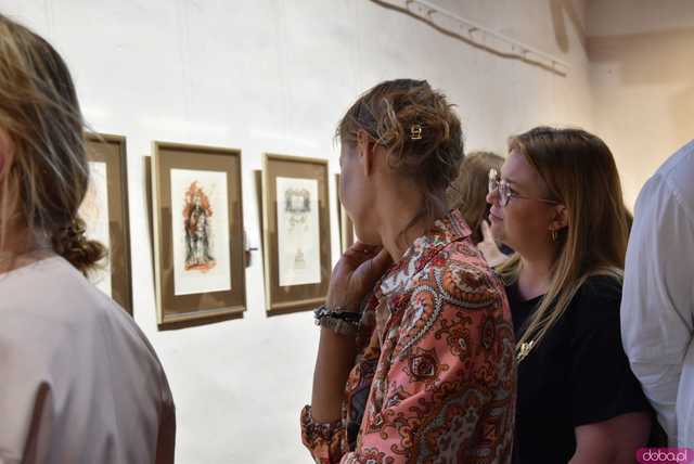 [WIDEO, FOTO] Salvador Dalí w Ząbkowicach Śląskich. Surrealistyczna wystawa, która burzy granice rzeczywistości