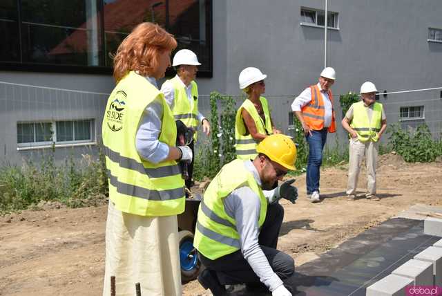 [WIDEO, FOTO] Symboliczny początek budowy bloku przy ul. Różanej w Ziębicach