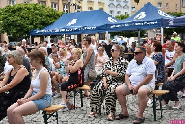 [FOTO, WIDEO] Wakacyjna Scena Muzyczna w Ząbkowicach Śląskich trwa w najlepsze. Tym razem afrykańskie rytmy porwały mieszkańców 