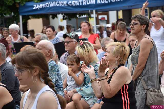 [FOTO, WIDEO] Wakacyjna Scena Muzyczna w Ząbkowicach Śląskich trwa w najlepsze. Tym razem afrykańskie rytmy porwały mieszkańców 