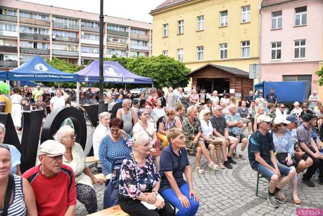 [FOTO, WIDEO] Wakacyjna Scena Muzyczna w Ząbkowicach Śląskich trwa w najlepsze. Tym razem afrykańskie rytmy porwały mieszkańców 