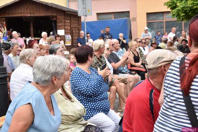 [FOTO, WIDEO] Wakacyjna Scena Muzyczna w Ząbkowicach Śląskich trwa w najlepsze. Tym razem afrykańskie rytmy porwały mieszkańców 