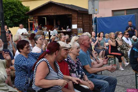 [FOTO, WIDEO] Wakacyjna Scena Muzyczna w Ząbkowicach Śląskich trwa w najlepsze. Tym razem afrykańskie rytmy porwały mieszkańców 