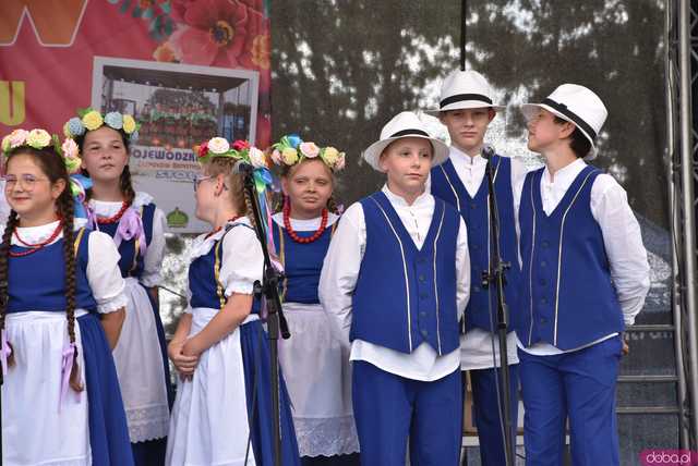 [FOTO, WIDEO] Tradycję trzeba pielęgnować Za nami XXVIII edycja Wojewódzkiego Festiwalu Zespołów Artystycznych KGW w Stolcu