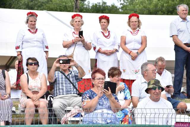 [FOTO, WIDEO] Tradycję trzeba pielęgnować Za nami XXVIII edycja Wojewódzkiego Festiwalu Zespołów Artystycznych KGW w Stolcu