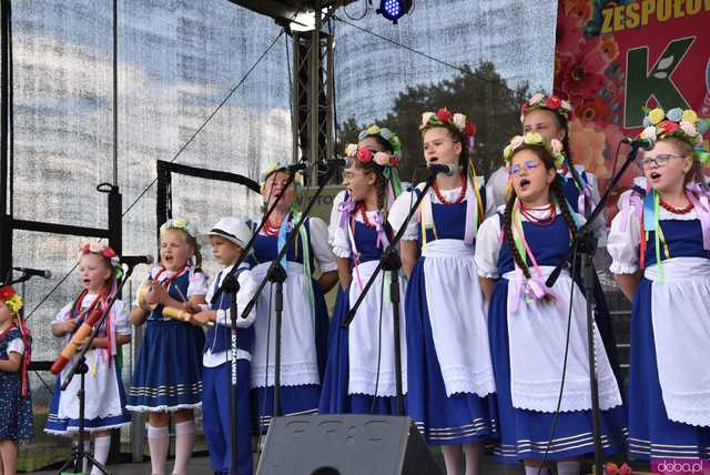 [FOTO, WIDEO] Tradycję trzeba pielęgnować Za nami XXVIII edycja Wojewódzkiego Festiwalu Zespołów Artystycznych KGW w Stolcu