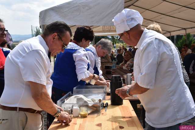[FOTO, WIDEO] Tradycję trzeba pielęgnować Za nami XXVIII edycja Wojewódzkiego Festiwalu Zespołów Artystycznych KGW w Stolcu