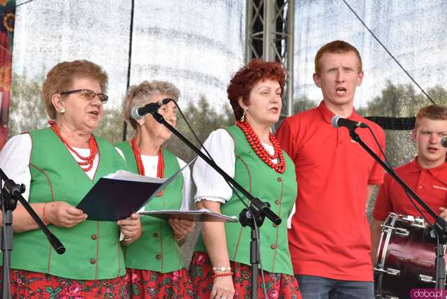 [FOTO, WIDEO] Tradycję trzeba pielęgnować Za nami XXVIII edycja Wojewódzkiego Festiwalu Zespołów Artystycznych KGW w Stolcu