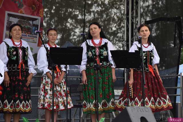 [FOTO, WIDEO] Tradycję trzeba pielęgnować Za nami XXVIII edycja Wojewódzkiego Festiwalu Zespołów Artystycznych KGW w Stolcu