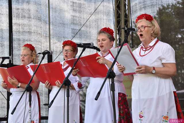 [FOTO, WIDEO] Tradycję trzeba pielęgnować Za nami XXVIII edycja Wojewódzkiego Festiwalu Zespołów Artystycznych KGW w Stolcu
