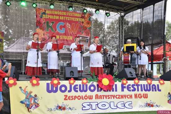 [FOTO, WIDEO] Tradycję trzeba pielęgnować Za nami XXVIII edycja Wojewódzkiego Festiwalu Zespołów Artystycznych KGW w Stolcu