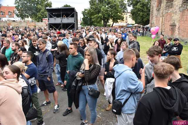 [FOTO] donGURALesko rozpoczął Dni i Noce Krzywej Wieży 2025