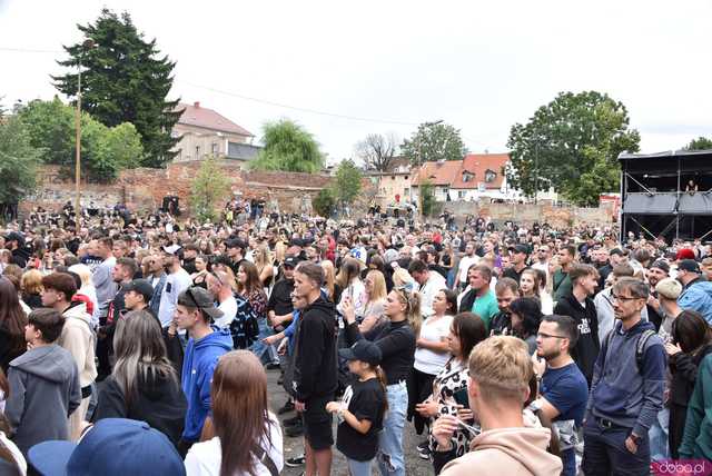 [FOTO] donGURALesko rozpoczął Dni i Noce Krzywej Wieży 2025