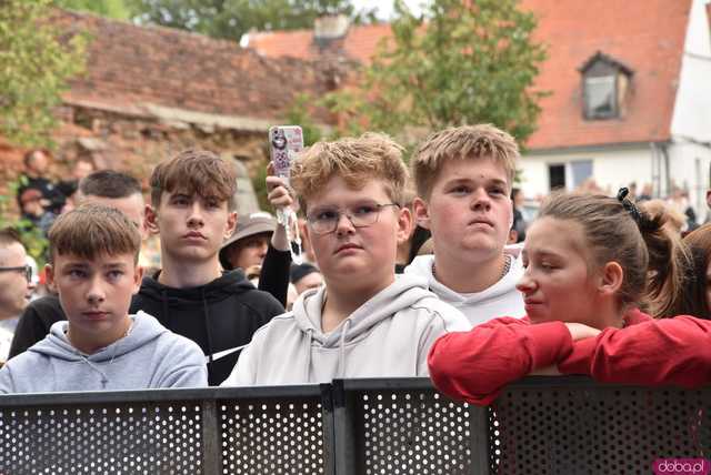 [FOTO] donGURALesko rozpoczął Dni i Noce Krzywej Wieży 2025