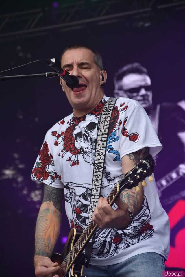 [FOTO] Na początek Kobranocka! To ona przywitała publikę drugiego dnia Dni i Nocy Krzywej Wieży 