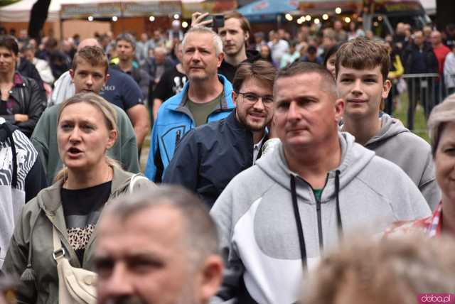 [FOTO] Na początek Kobranocka! To ona przywitała publikę drugiego dnia Dni i Nocy Krzywej Wieży 