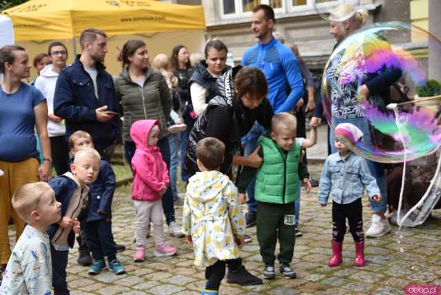 [FOTO] Istny Dzień Dziecka czekał na najmłodszych mieszkańców Ząbkowic w ramach Dni i Nocy Krzywej Wieży 