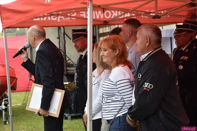 [FOTO, WIDEO] Strażacka rywalizacja w Lubnowie. Znamy zwycięzców zawodów XI Zlotu Starych Sikawek!