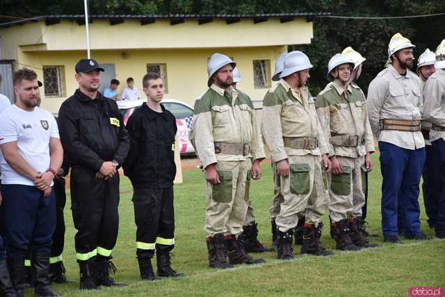 [FOTO, WIDEO] Strażacka rywalizacja w Lubnowie. Znamy zwycięzców zawodów XI Zlotu Starych Sikawek!