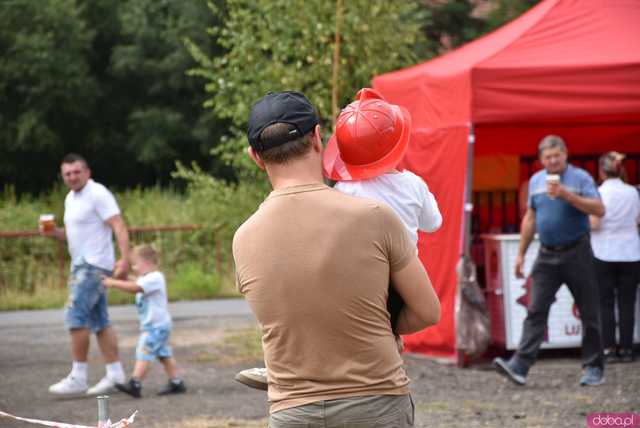 [FOTO, WIDEO] Strażacka rywalizacja w Lubnowie. Znamy zwycięzców zawodów XI Zlotu Starych Sikawek!