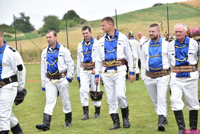 [FOTO, WIDEO] Strażacka rywalizacja w Lubnowie. Znamy zwycięzców zawodów XI Zlotu Starych Sikawek!