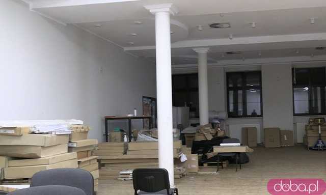 [FOTO, WIDEO] Czy uczniowie wrócą do szkoły we wrześniu? Jak zmieni się Centrum Kultury w Bardzie? Rząd przekazał kolejne miliony na odbudowę 