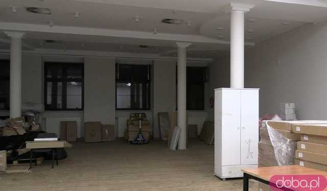 [FOTO, WIDEO] Czy uczniowie wrócą do szkoły we wrześniu? Jak zmieni się Centrum Kultury w Bardzie? Rząd przekazał kolejne miliony na odbudowę 