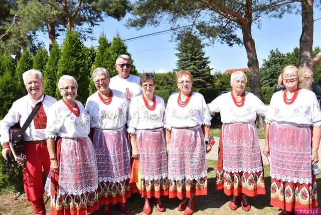 [FOTO, WIDEO] Tradycja bez rywalizacji. Za nami III Spotkanie Zespołów Ludowych w Przedborowej